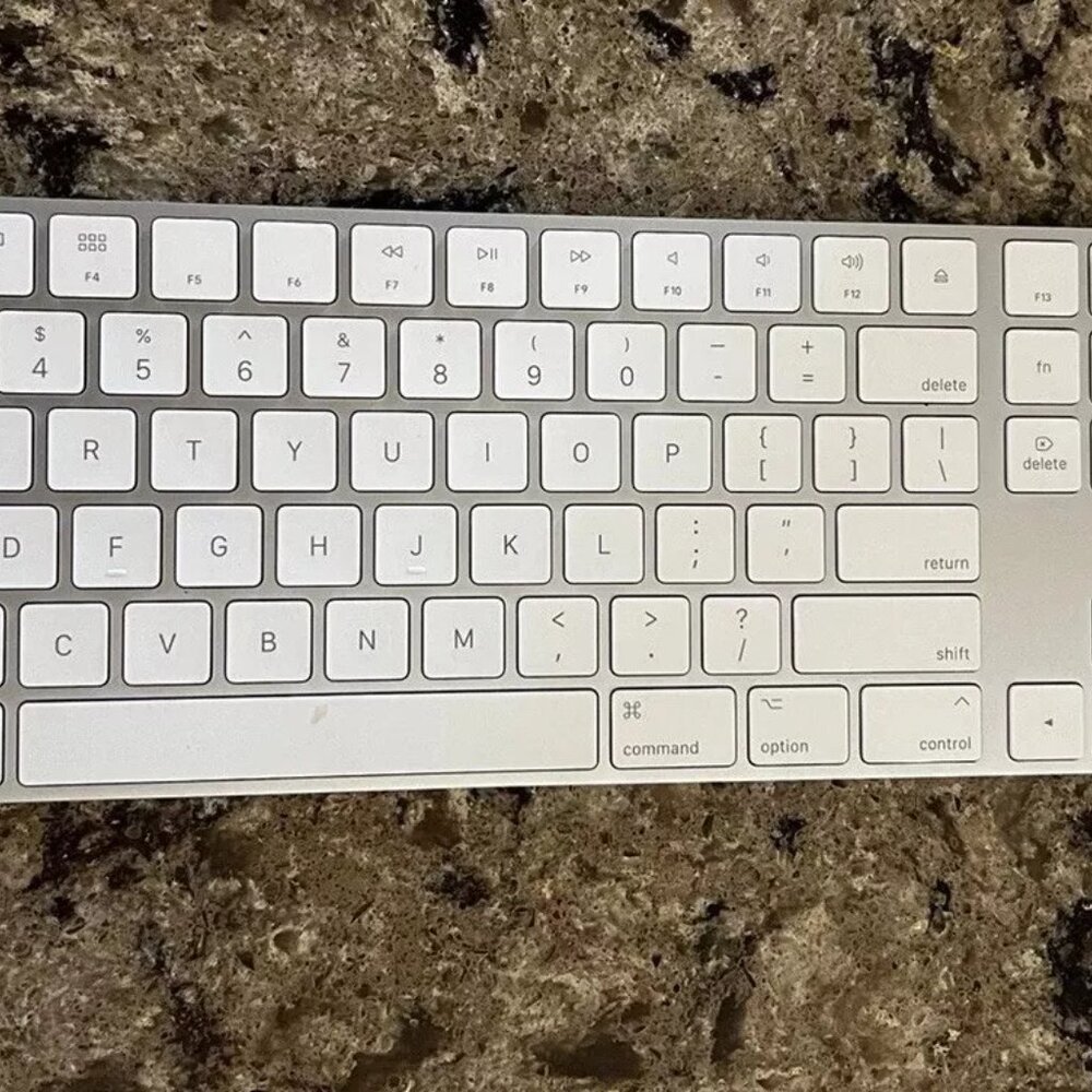 Magic Keyboard with Numeric Keypad - US English